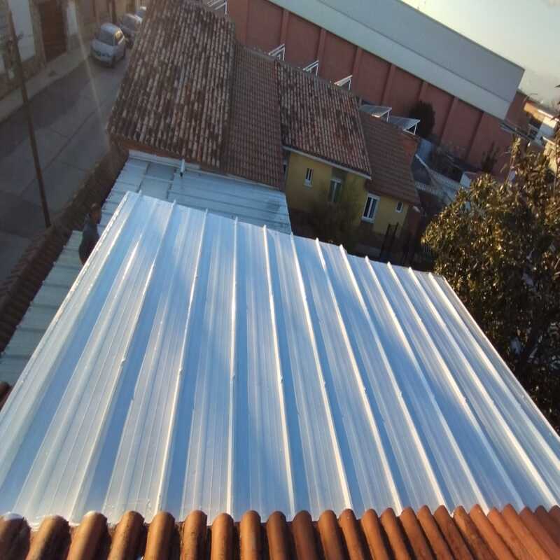 Reparación de cubierta de naves industriales